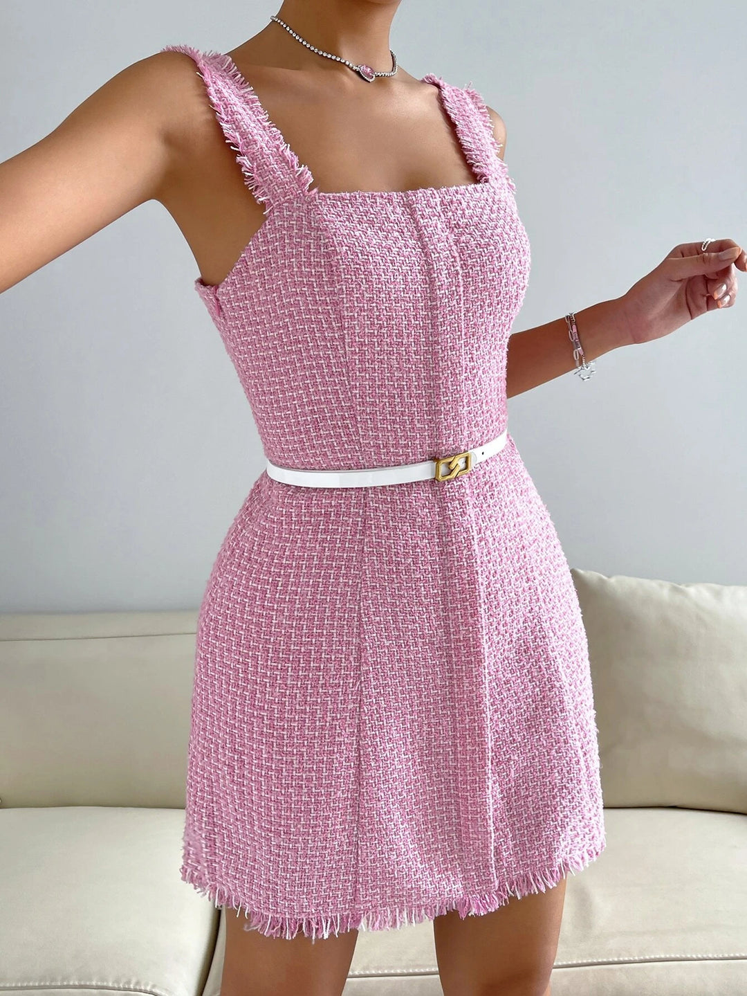 Tweed-Kleid mit rohem Saumbesatz ohne Gürtel 