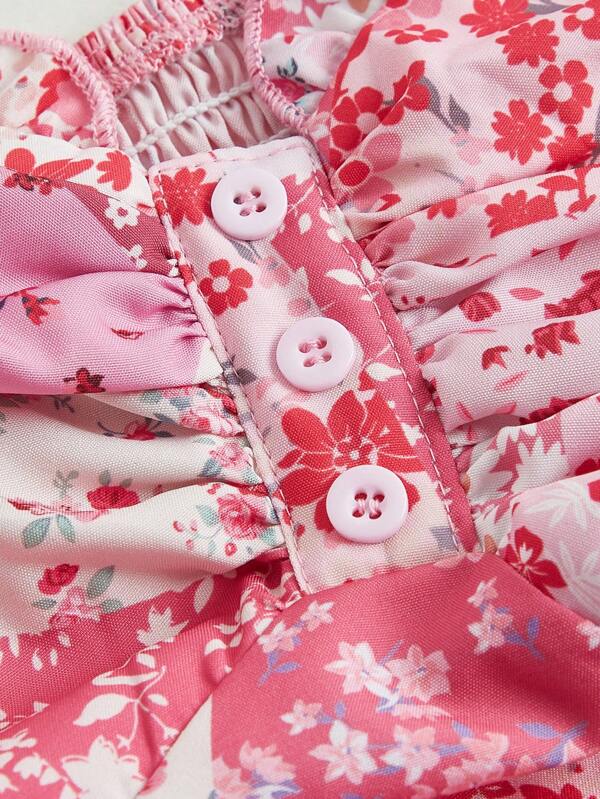 Robe camisole à ourlet à deux couches à motif floral 