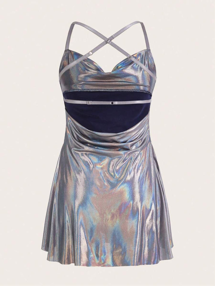 Drapiertes, kreuz und quer verlaufendes Cami-Kleid in Metallic-Optik 