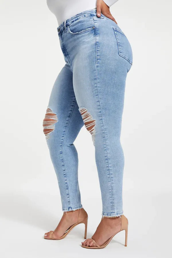 Enge Jeans mit Bauchkontrolle