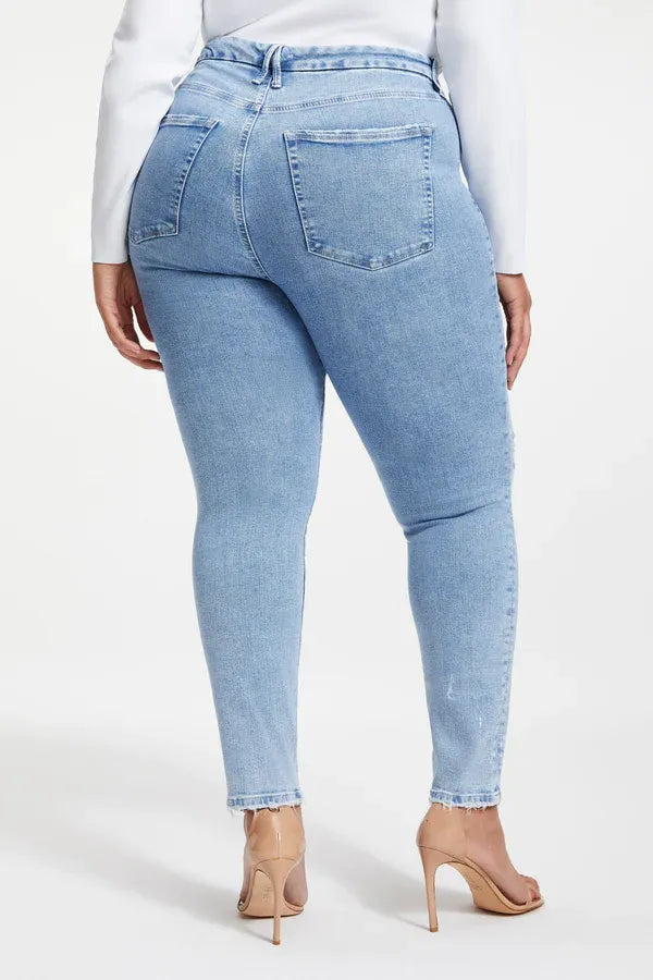 Enge Jeans mit Bauchkontrolle