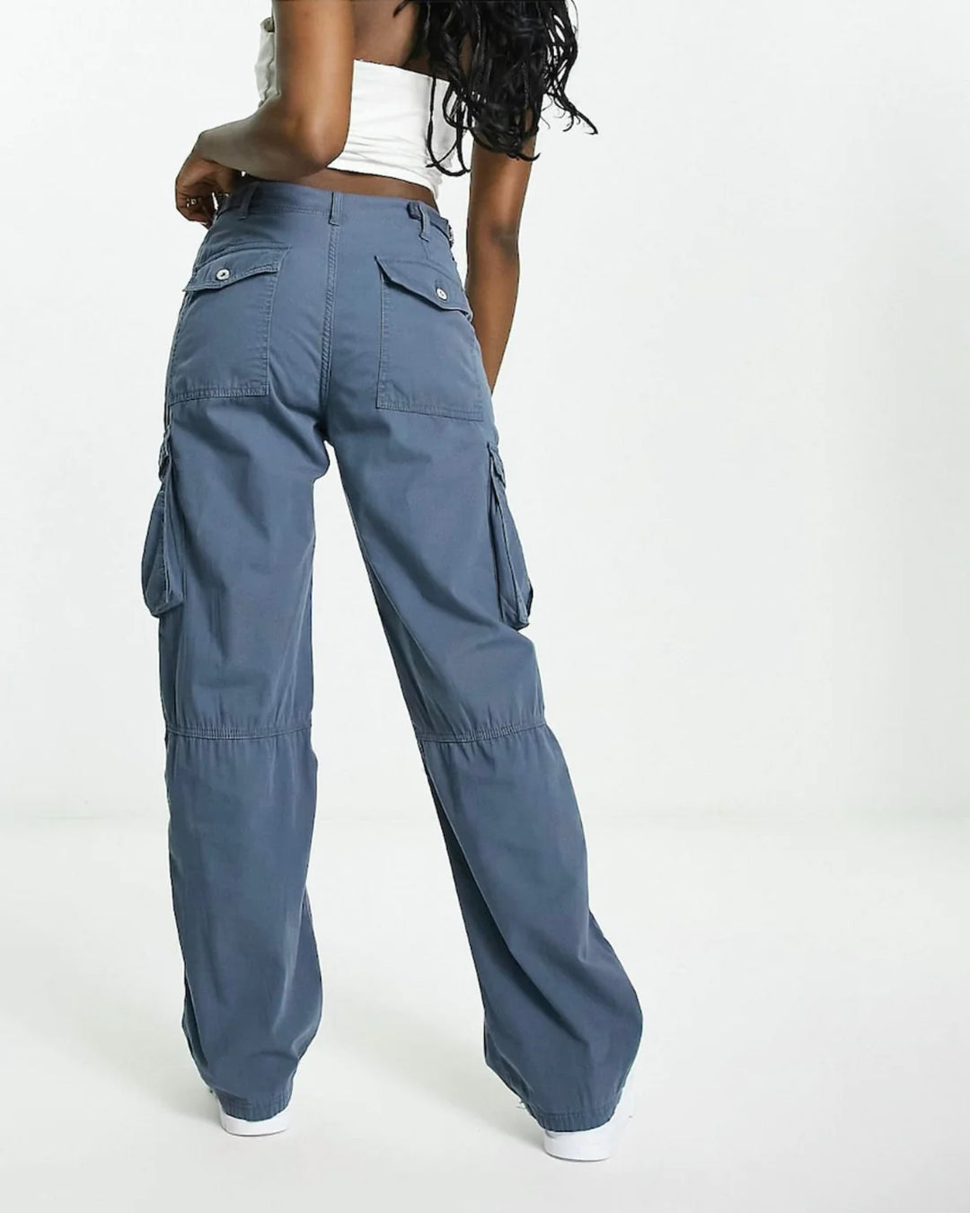 Pantalon cargo de couleur unie