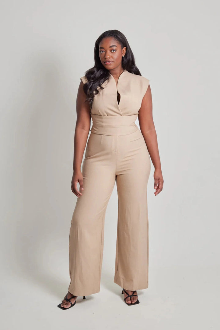 Aesthetic Designed Sleeveless Belted Jumpsuit