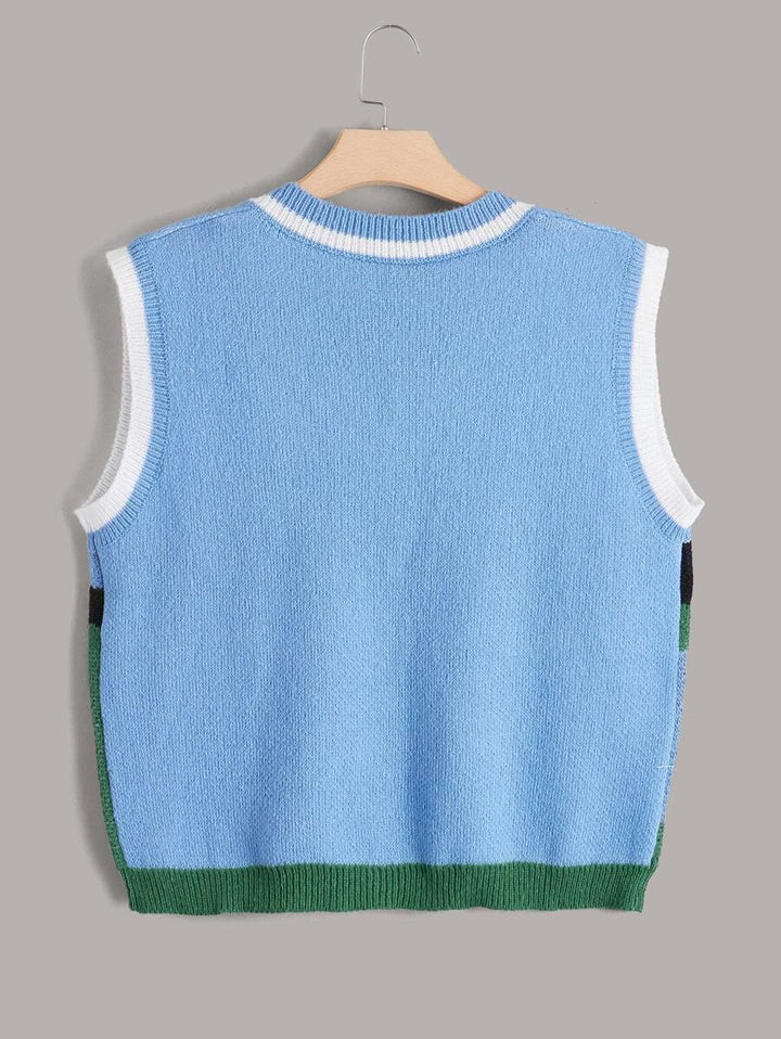 Plus Mountain Pattern Sweater Vest