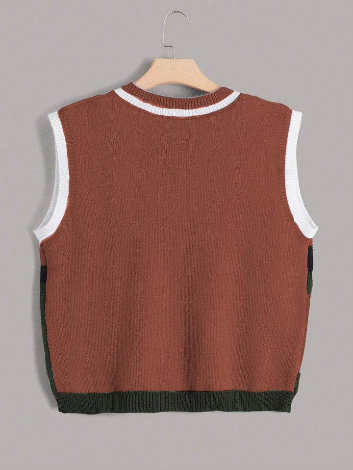 Plus Mountain Pattern Sweater Vest