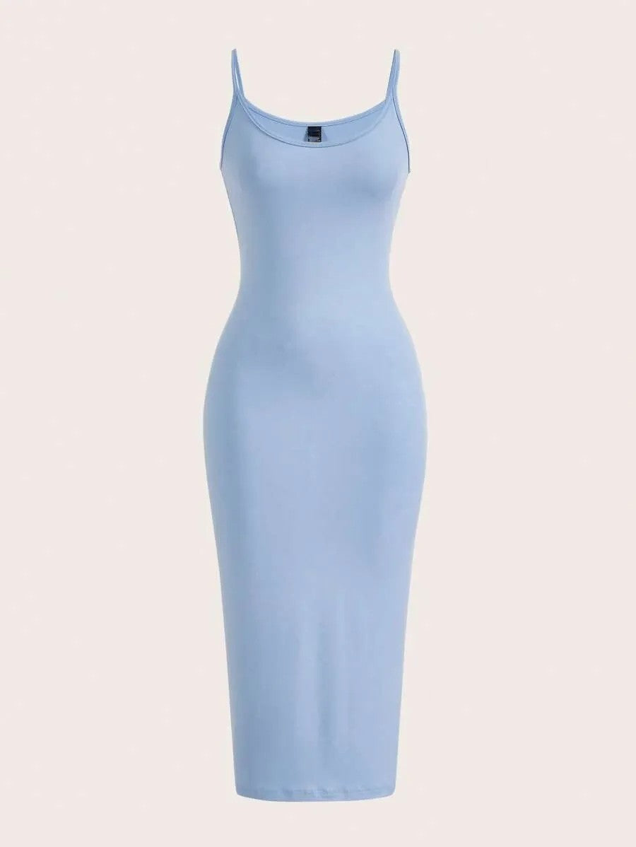 Solides, figurbetontes Slip-Kleid 