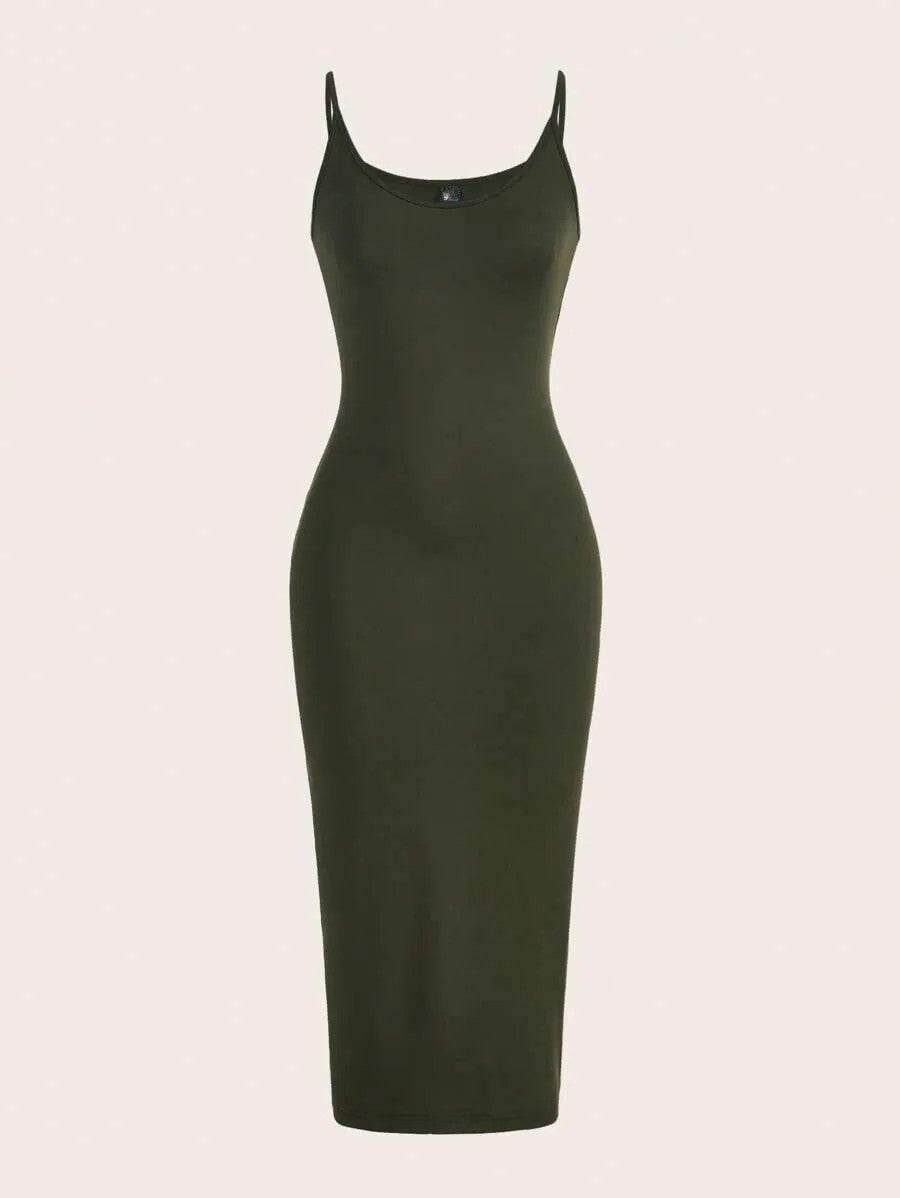 Solides, figurbetontes Slip-Kleid 