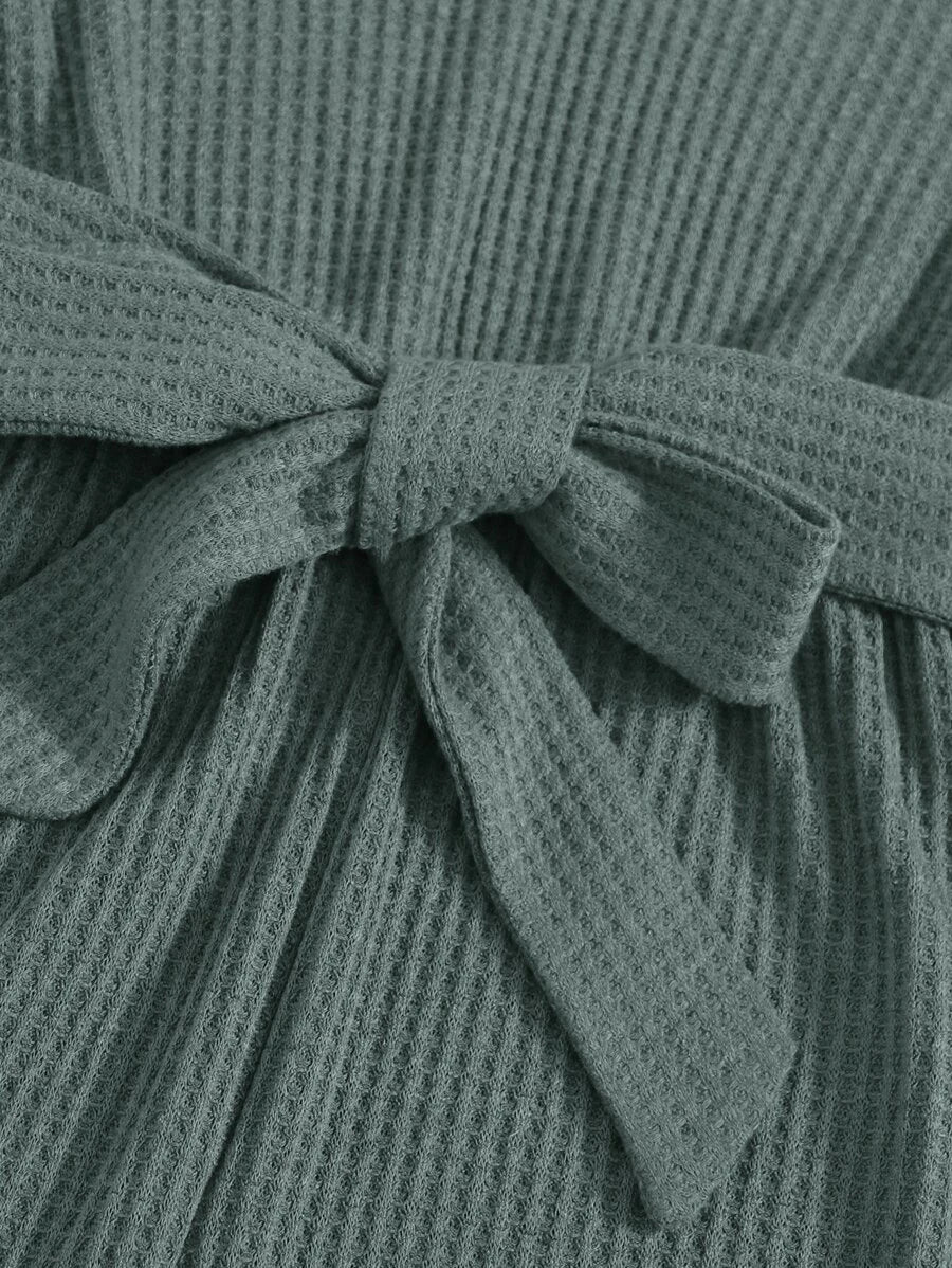 Combi-short en tricot gaufré à ceinture et col en V