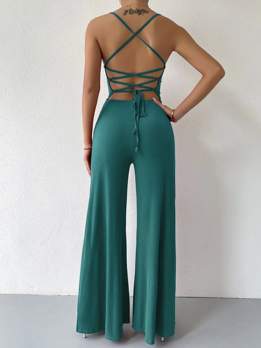 Rückenfreier Jumpsuit mit weitem Bein und Schnürung zum Binden