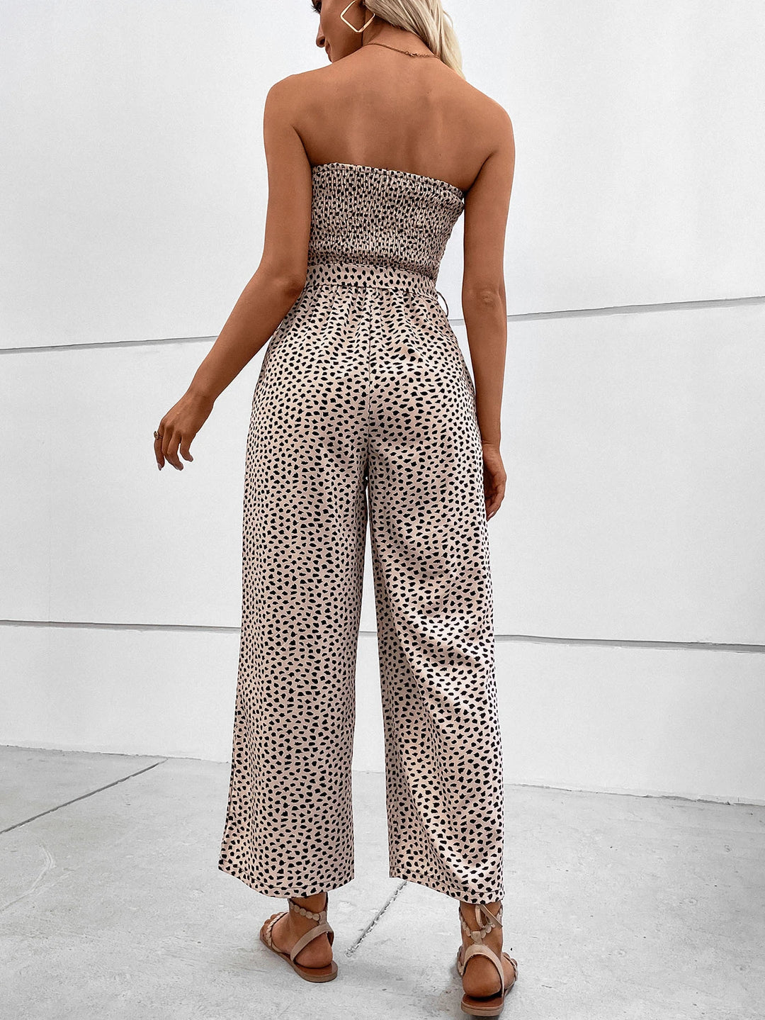 Jumpsuit mit seitlicher Tasche und Gürtel