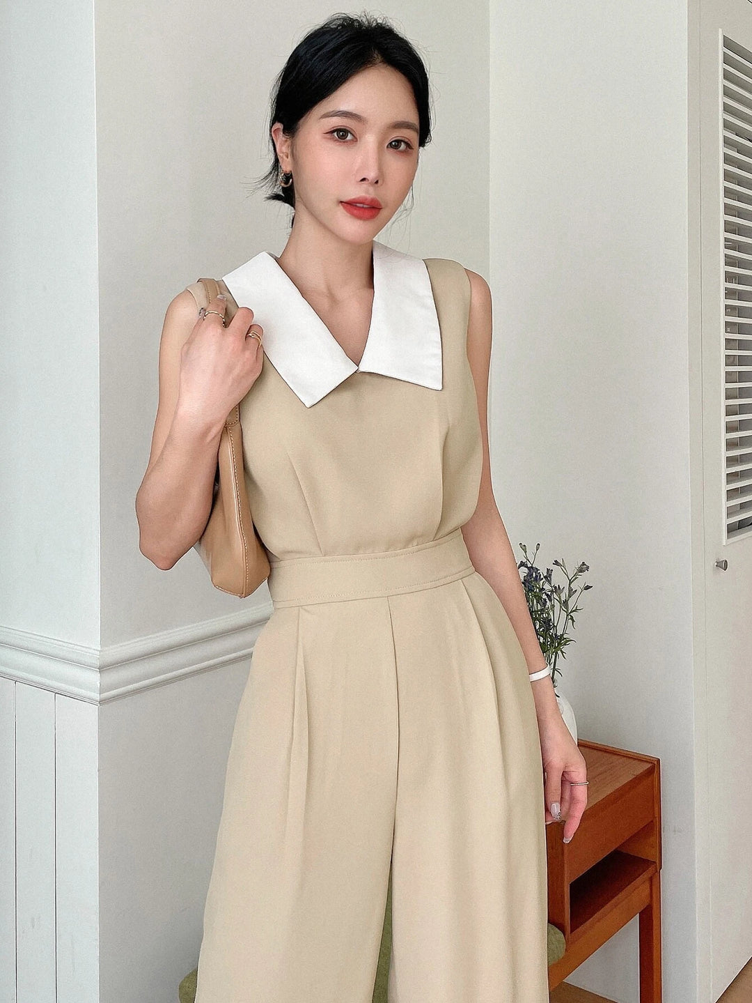 Contrast Collar Sleeveless Wide Leg Jumpsuit