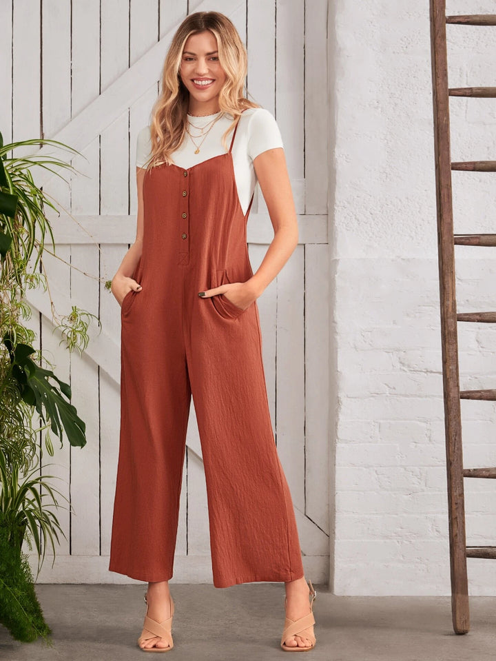 Cami-Jumpsuit mit Knopfleiste vorne und weitem Bein ohne T-Shirt