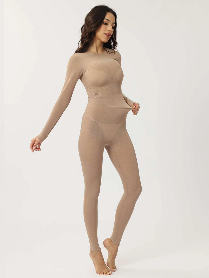 Auffälliger und äußerst schmeichelhafter Baselayer-Catsuit