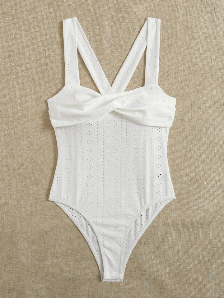 Body camisole brodé à œillets 