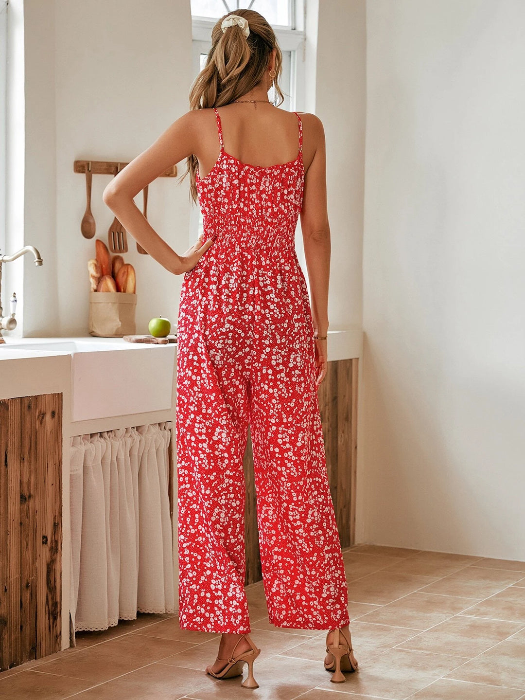 Cami-Jumpsuit mit Blumenmuster und Schnürung vorne 