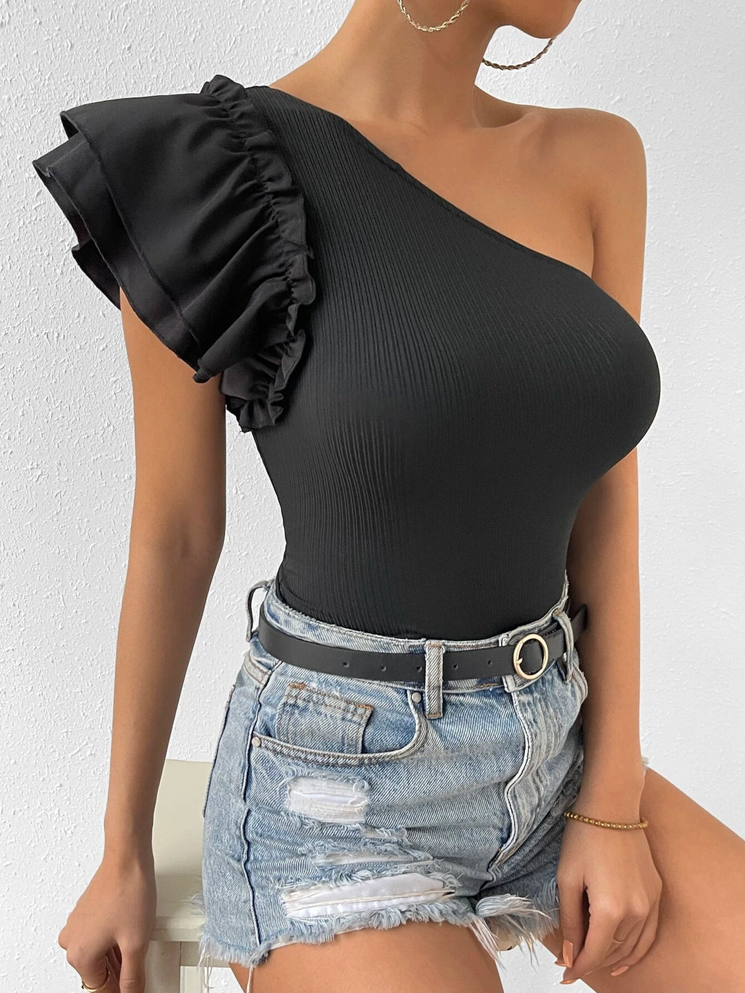 Gerippter Strick-Body mit One-Shoulder-Besatz 