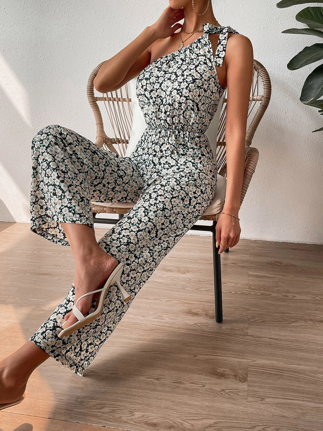 Floral Print One Shoulder Knot Jumpsuit